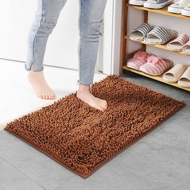 11,000 Shoppers Are Loving This Luxurious $14 Bath Rug