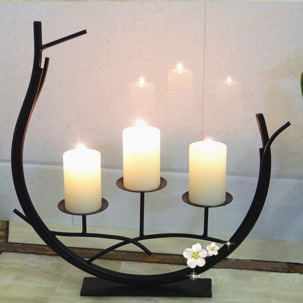 Crescent Iron Candleholder - Hansel & Gretel Home Decor