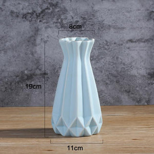 Modern Diamond Porcelain Vase - Hansel & Gretel Home Decor